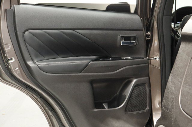 Used 2020 Mitsubishi Outlander SEL AWD/4WD image 30