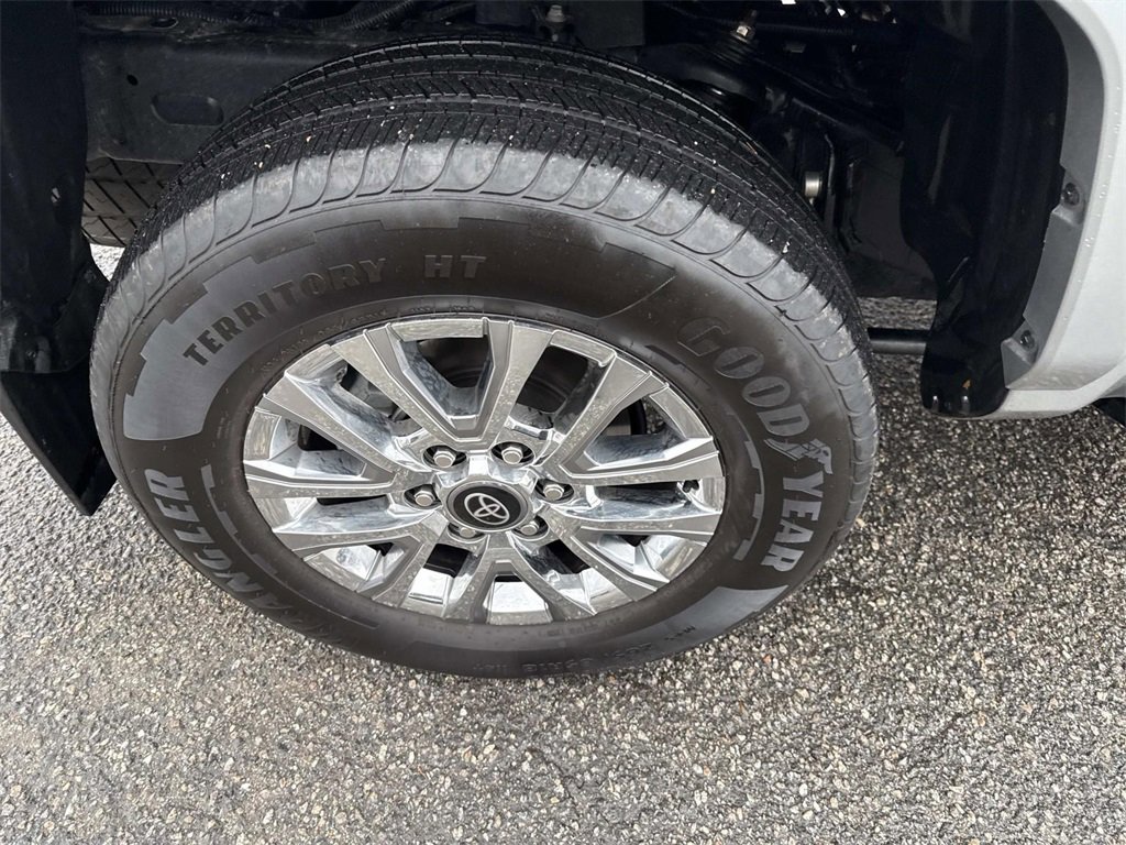 Certified 2025 Toyota Tacoma Limited image 9