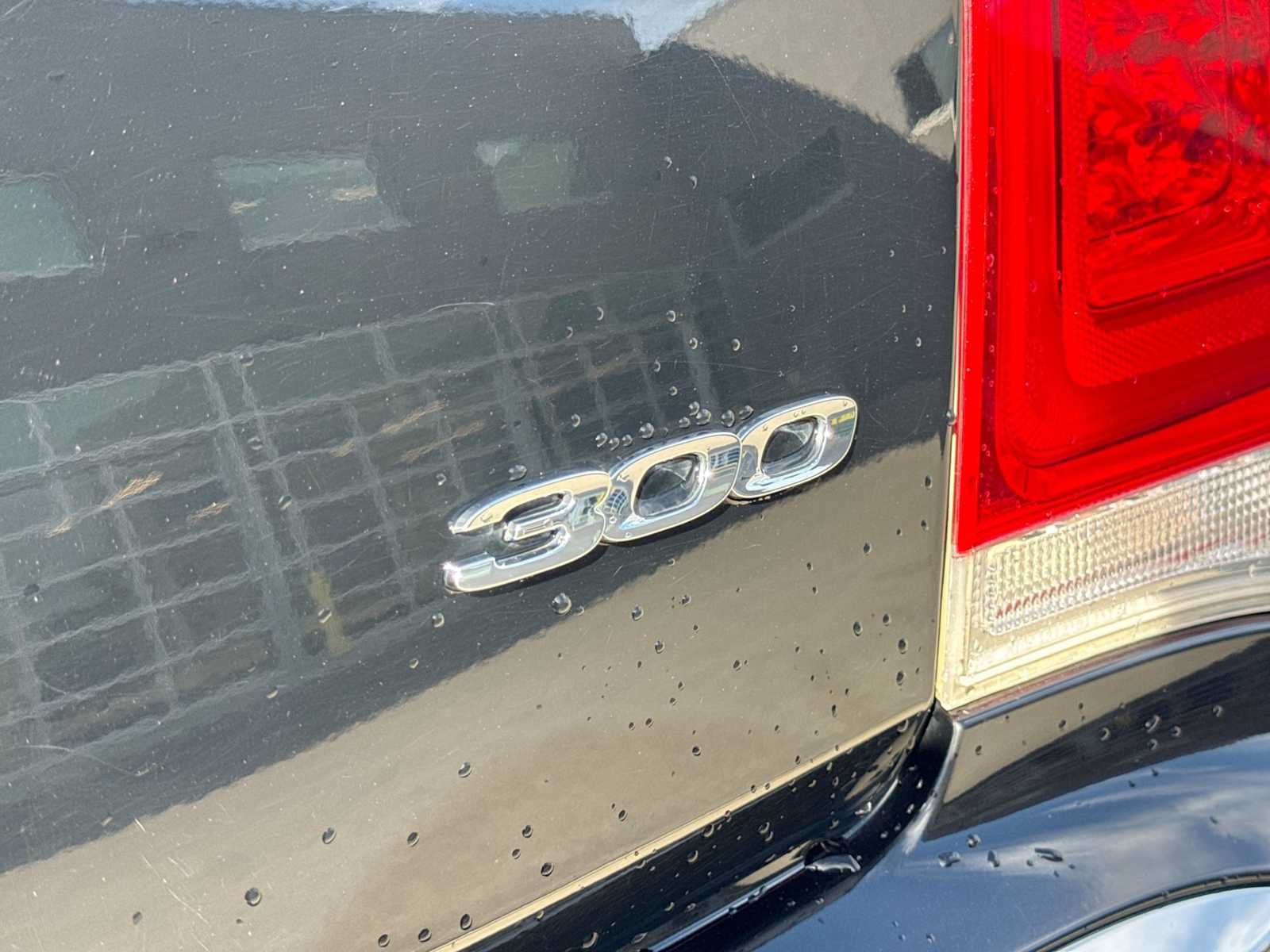 Used 2017 Chrysler 300 Limited RWD image 12