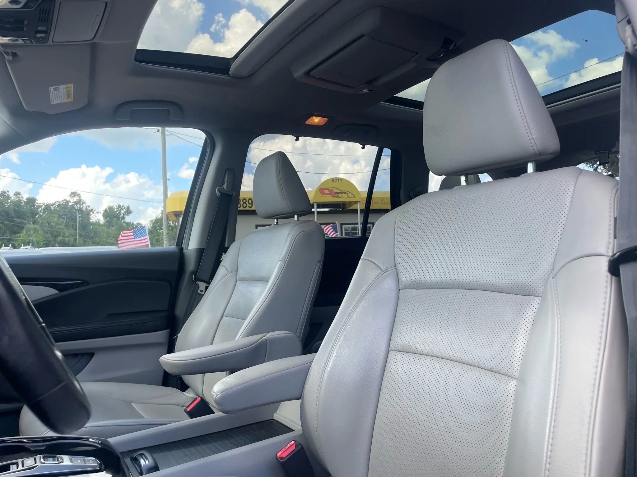 Used 2019 Honda Pilot Elite image 14