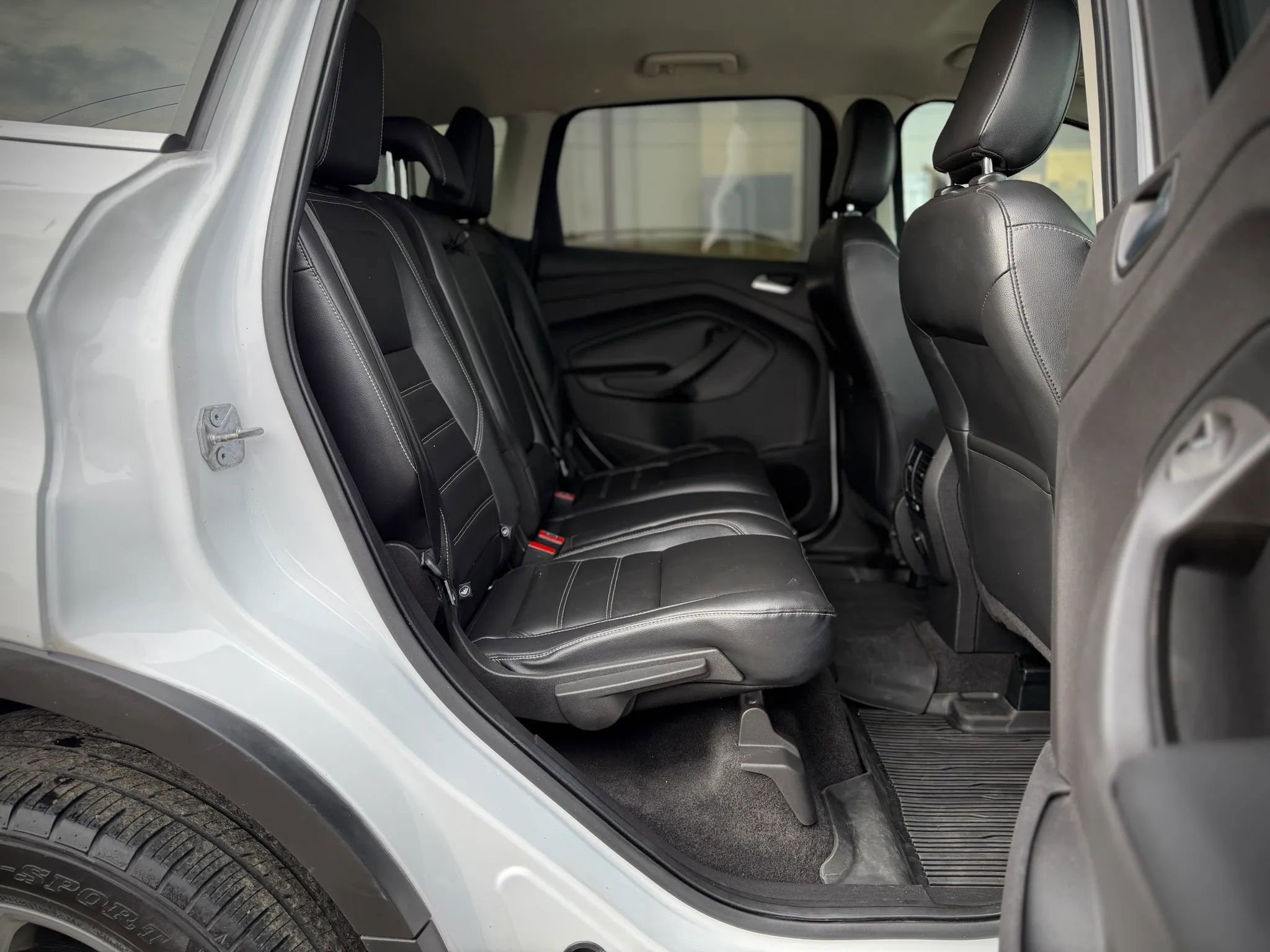 Used 2018 Ford Escape SEL image 17