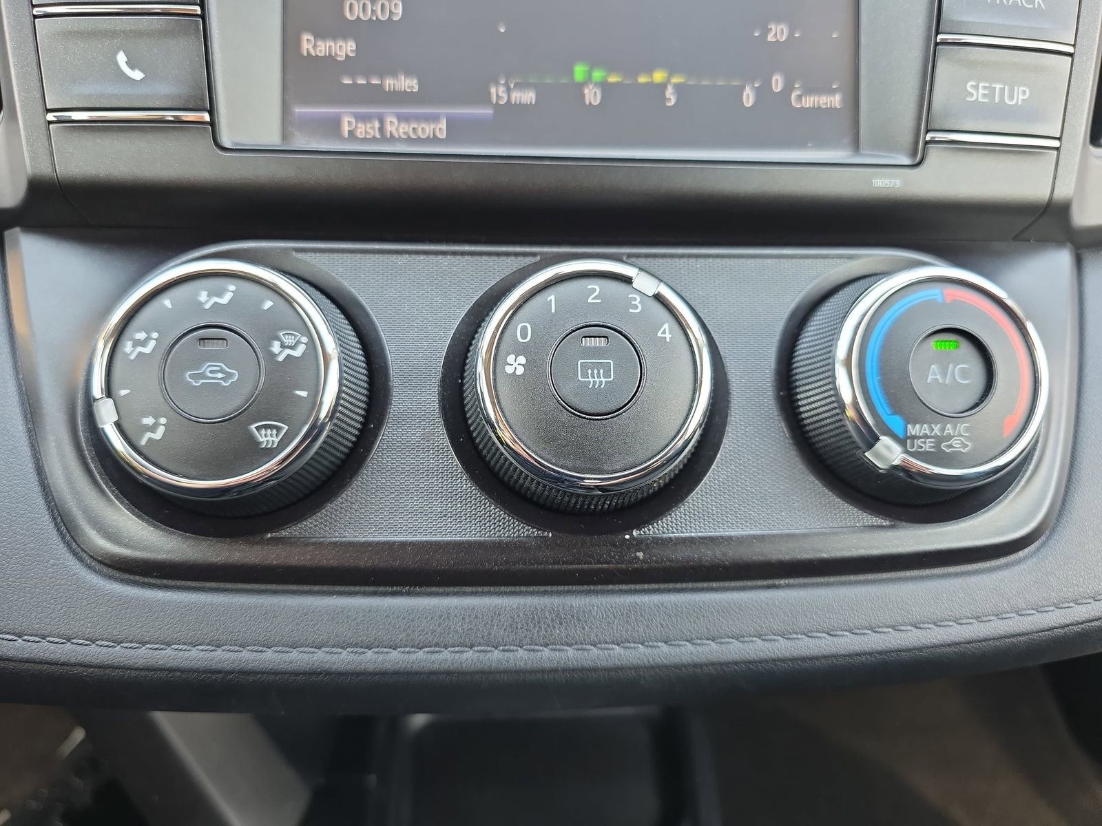 Used 2016 Toyota RAV4 LE image 23