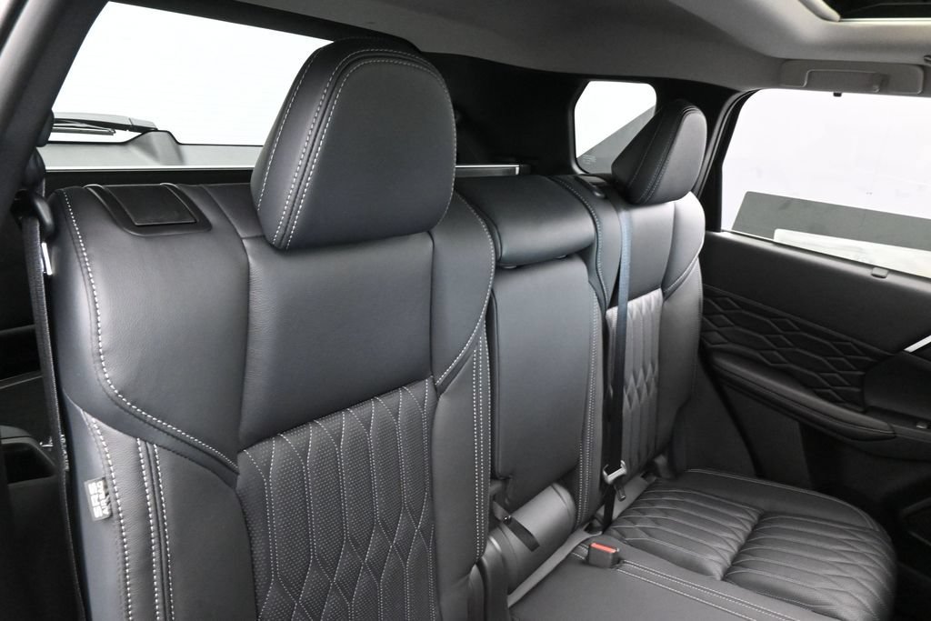 New 2026 Mitsubishi Outlander SEL FWD image 41