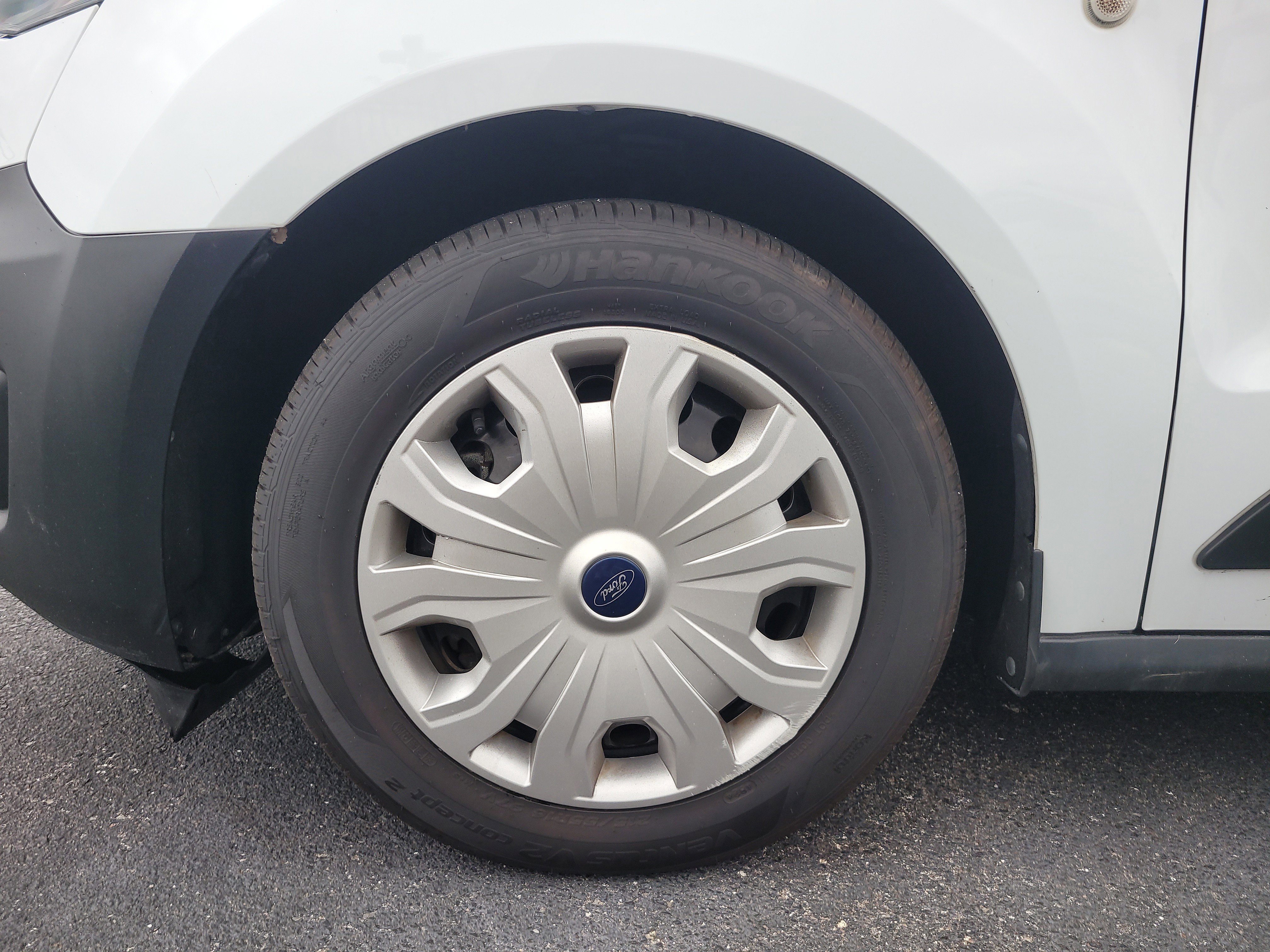 Used 2023 Ford Transit Connect XL image 11