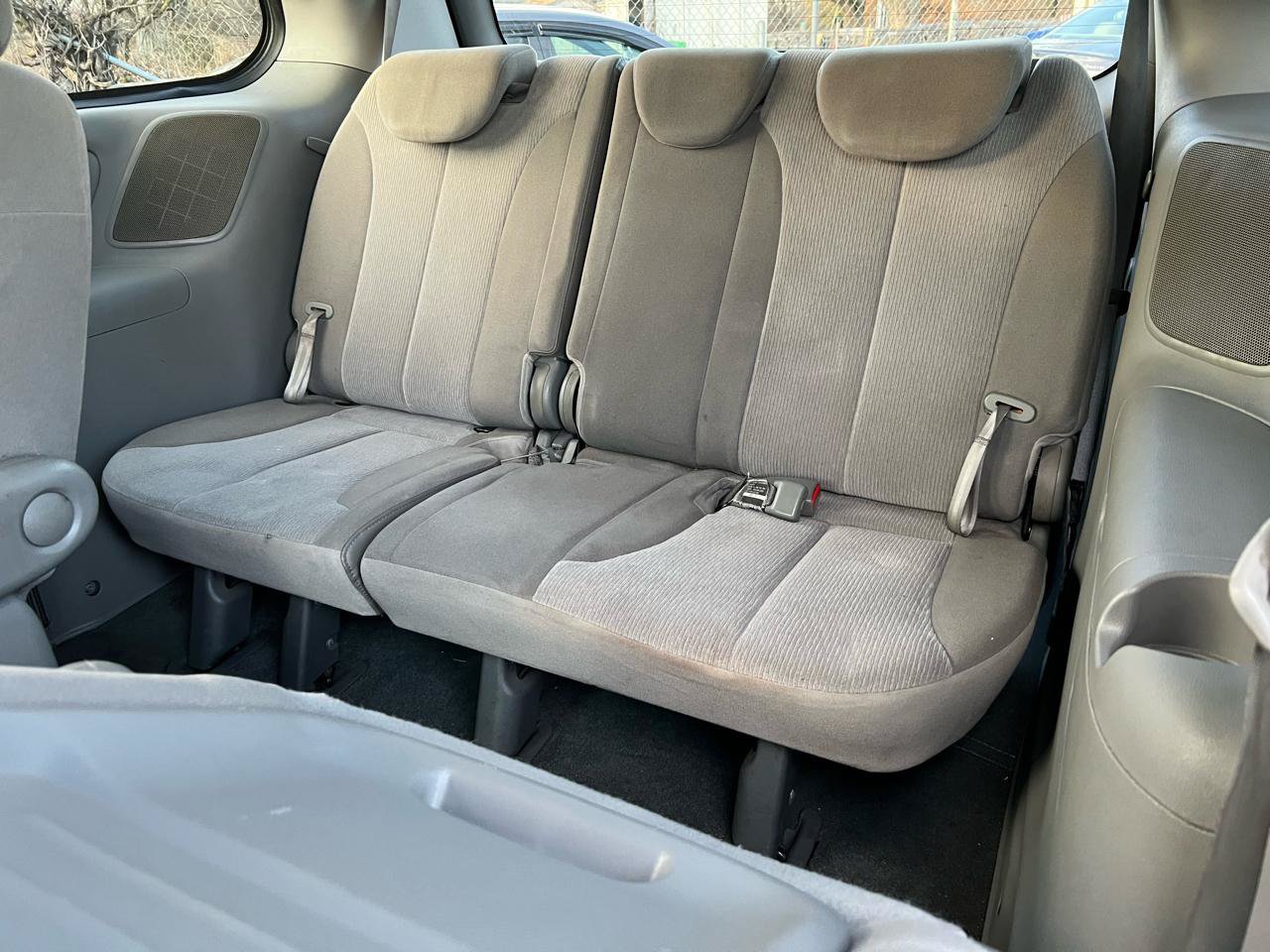 Used 2012 Kia Sedona LX FWD image 20