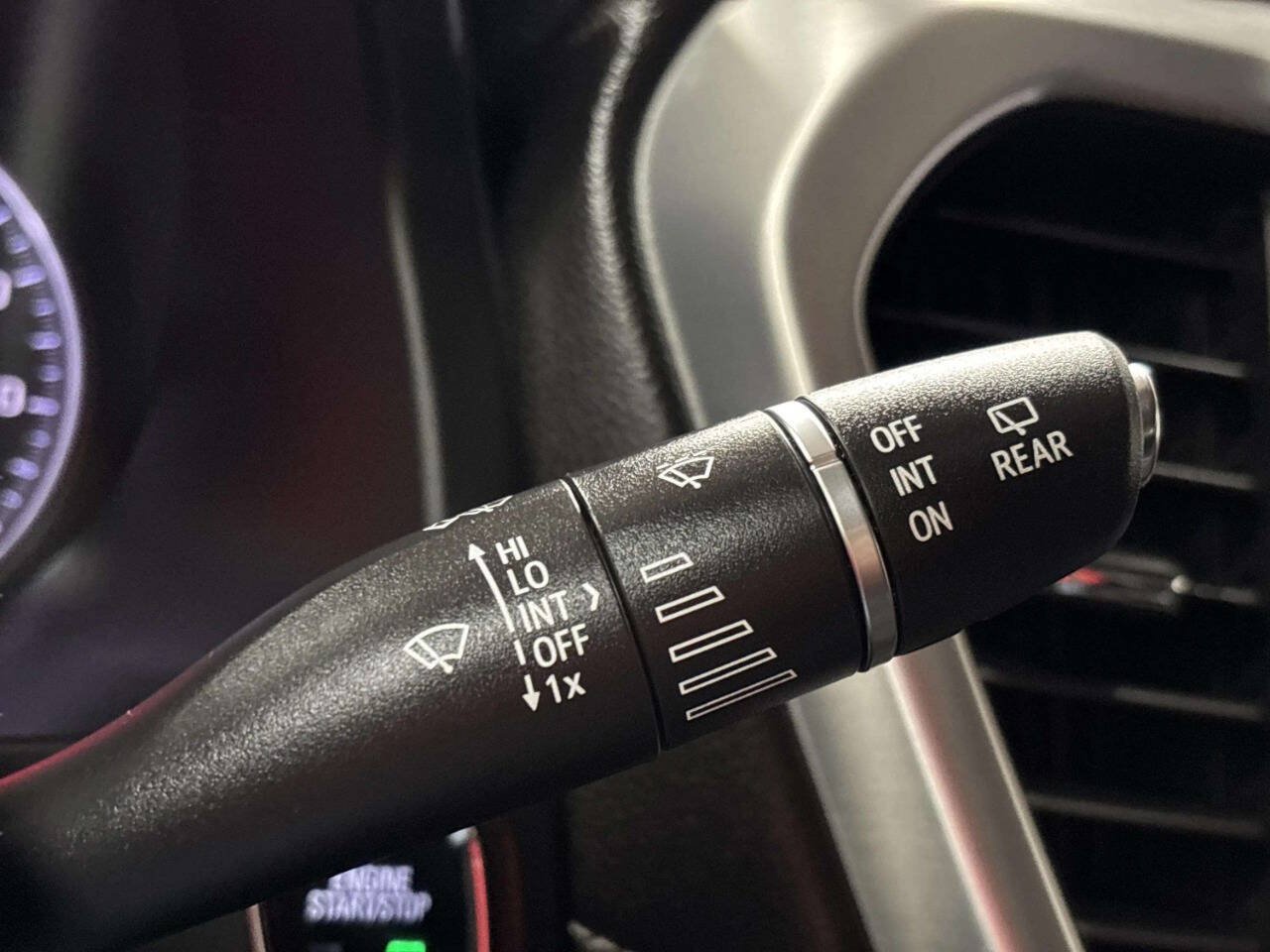Used 2019 GMC Acadia SLE AWD/4WD image 34