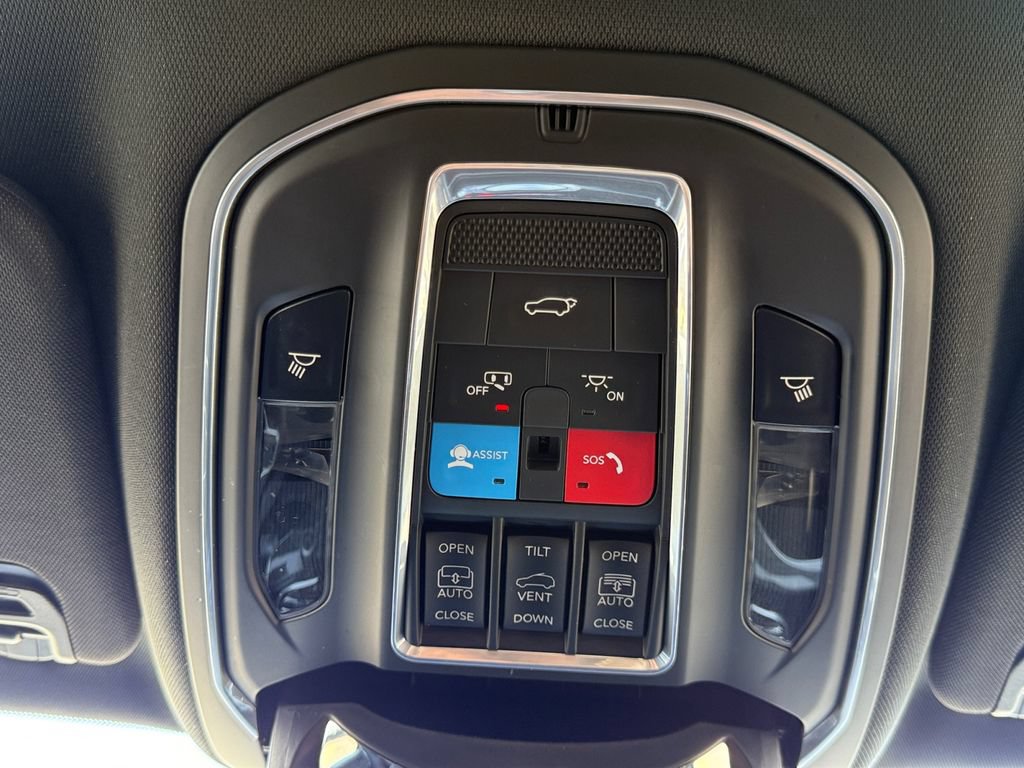 Used 2022 Jeep Wagoneer Series II w/ Premium Group I AWD/4WD image 19