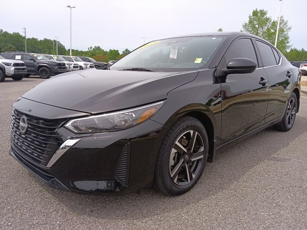 Used 2025 Nissan Sentra SV w/ Trunk Package FWD image 7