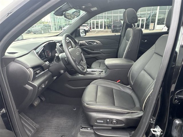 Used 2023 Chevrolet Traverse Premier w/ Redline Edition AWD/4WD image 20