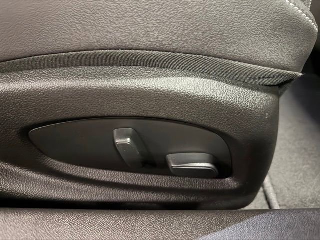 Used 2023 Chevrolet Camaro LT image 26