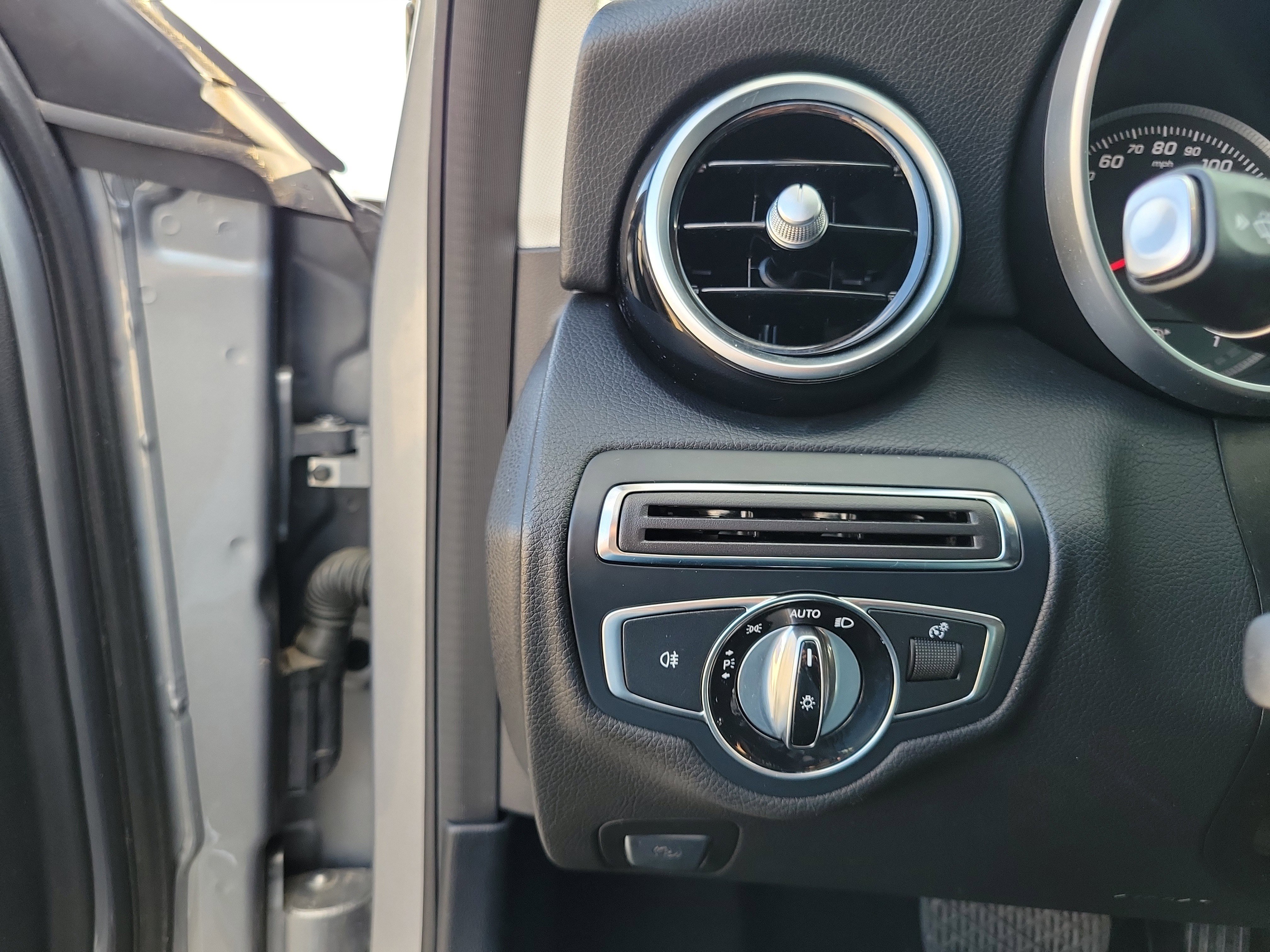 Used 2016 Mercedes-Benz C 300 4MATIC Sedan image 21