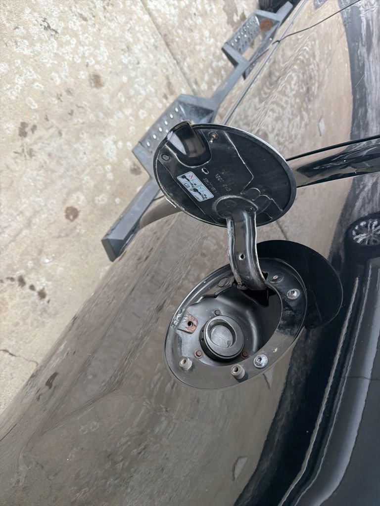 Used 2018 Chevrolet Silverado 1500 LT w/ Midnight Edition image 40