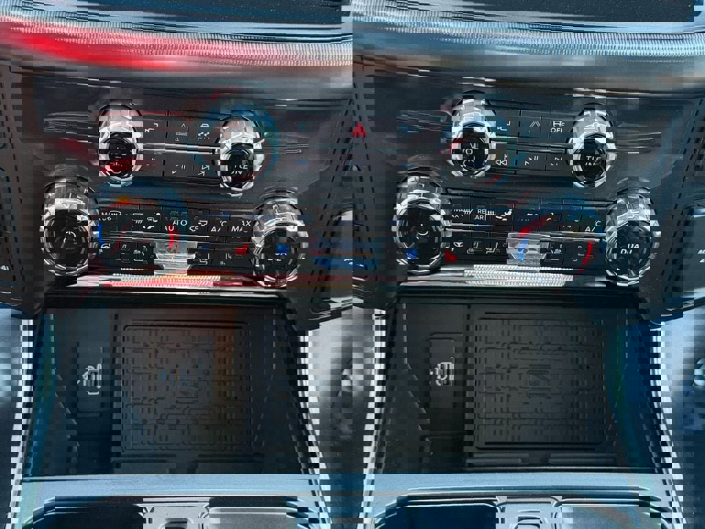 Used 2025 Ford F150 Raptor image 27