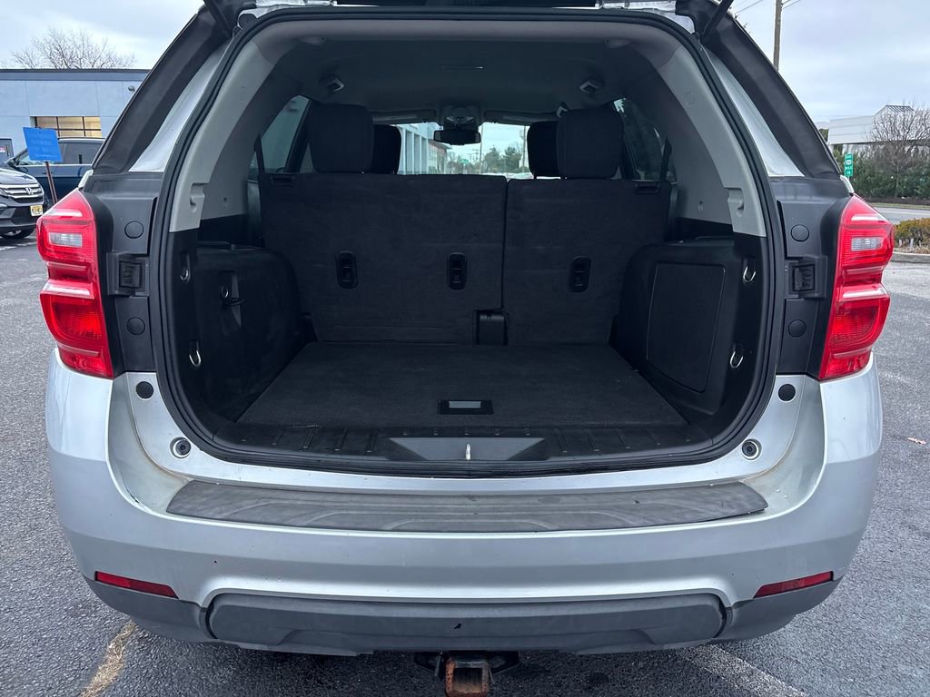 Used 2017 Chevrolet Equinox L image 17