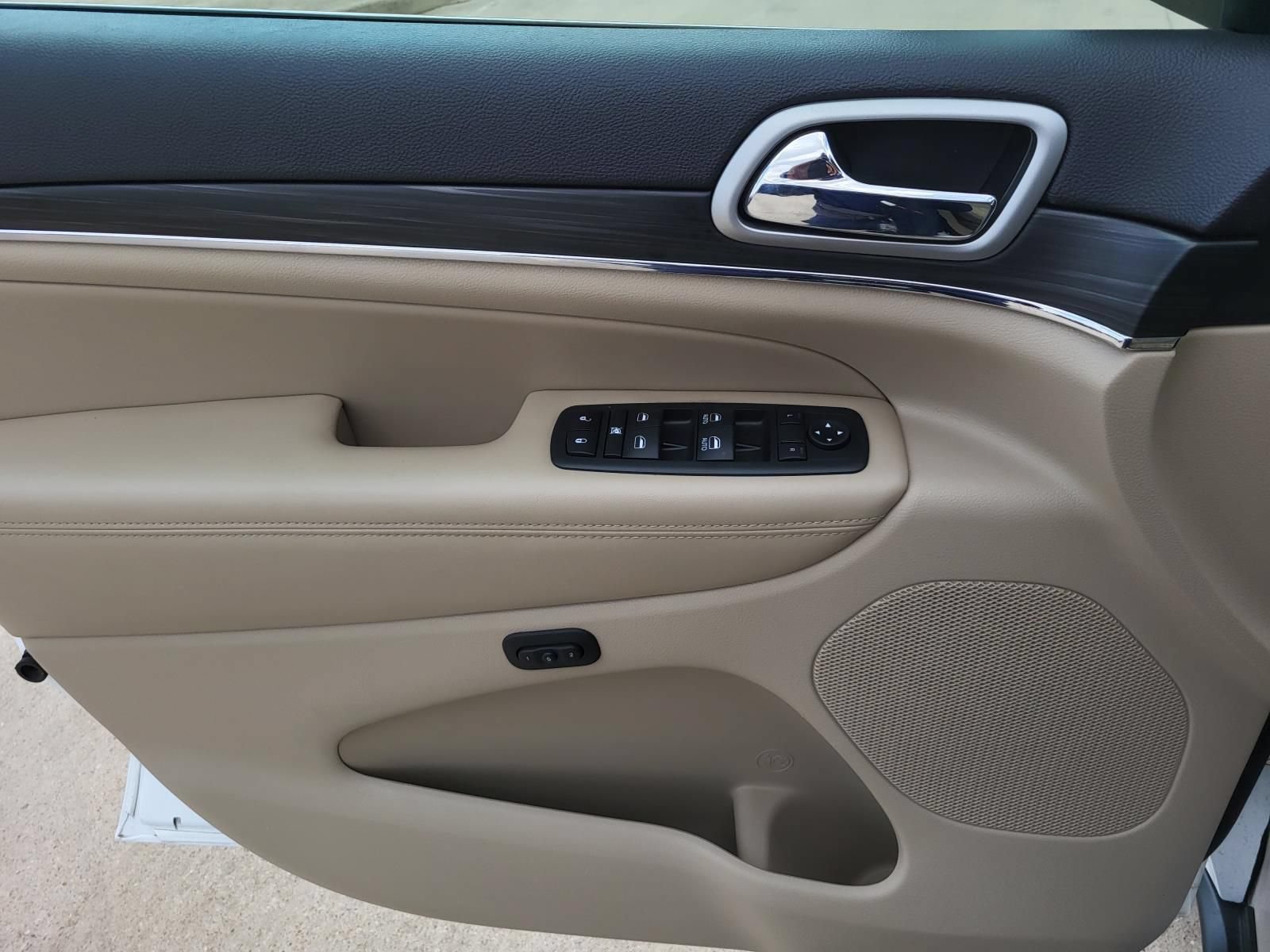 Used 2019 Jeep Grand Cherokee Limited RWD image 22