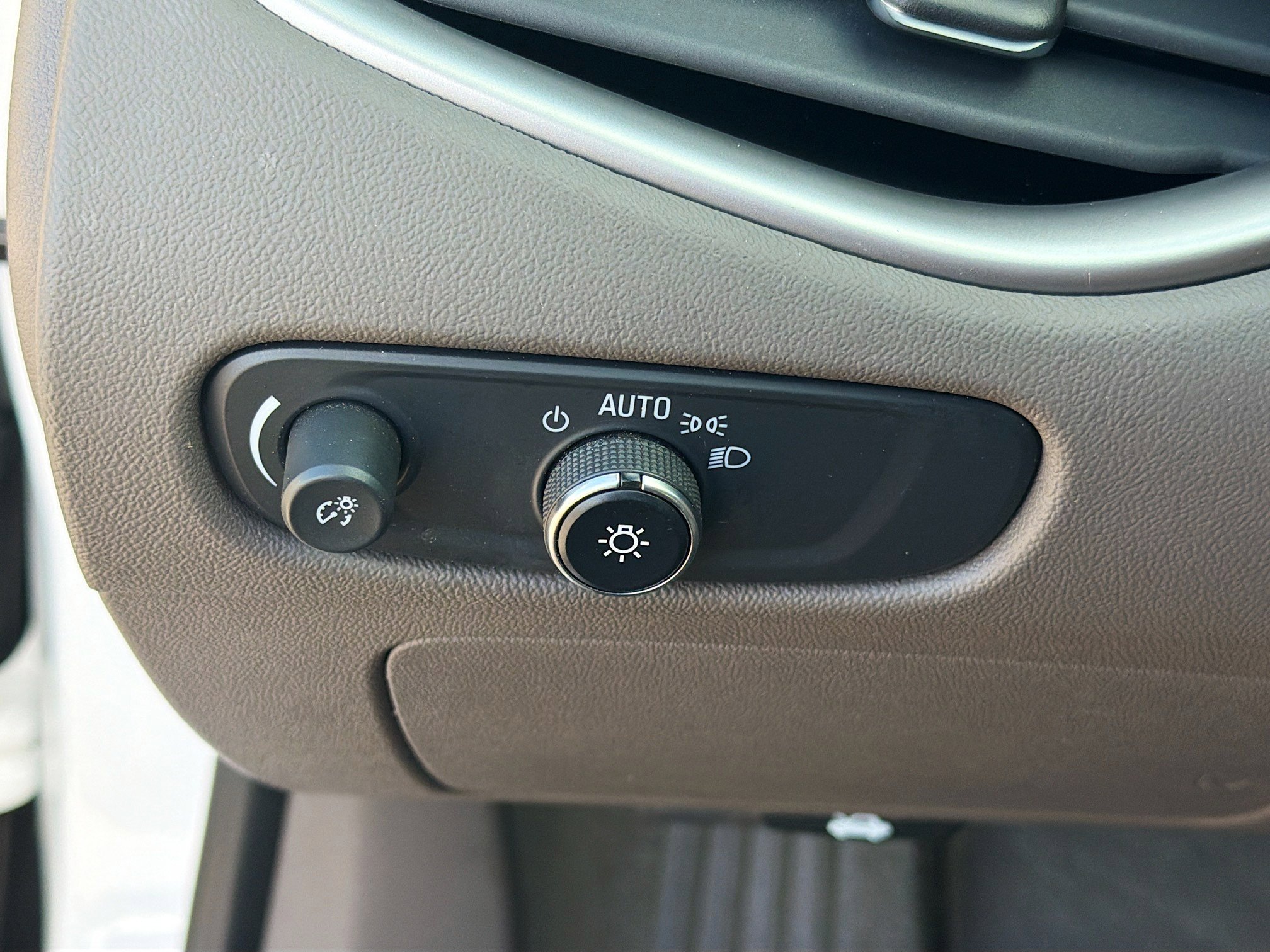 Used 2021 Chevrolet Malibu LS image 30