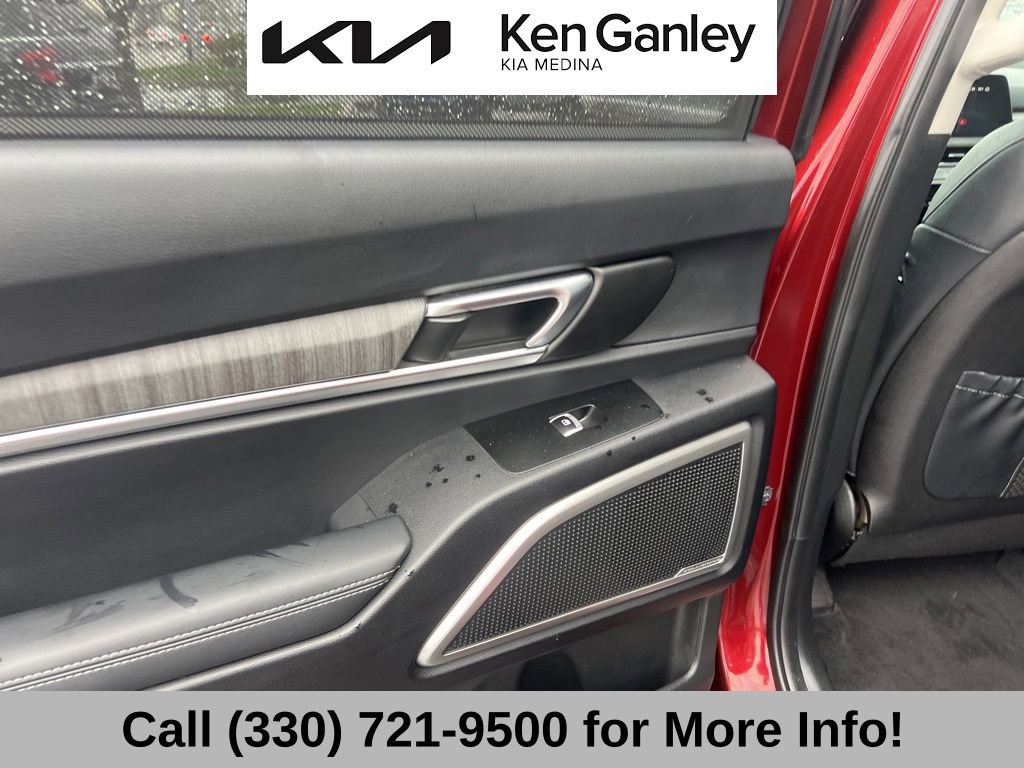 Certified 2023 Kia Telluride EX w/ EX Captain's Chair Package image 49