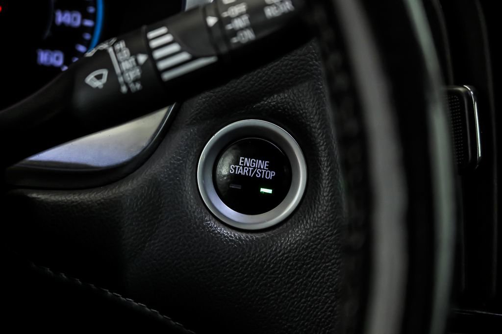 Used 2018 Chevrolet Traverse LT image 19
