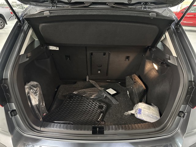 Certified 2022 Volkswagen Taos SE image 12