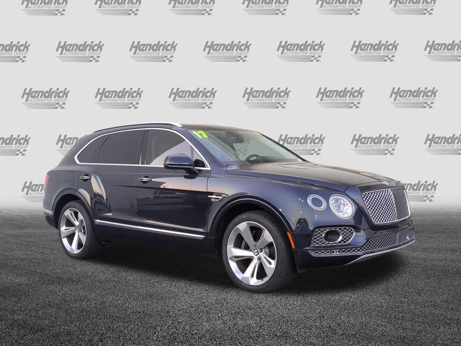 Used 2017 Bentley Bentayga image 2