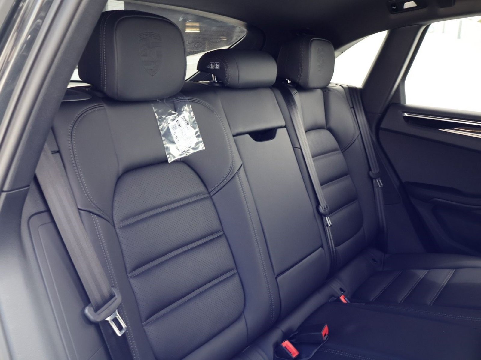 New 2026 Porsche Macan Turbo AWD/4WD image 23