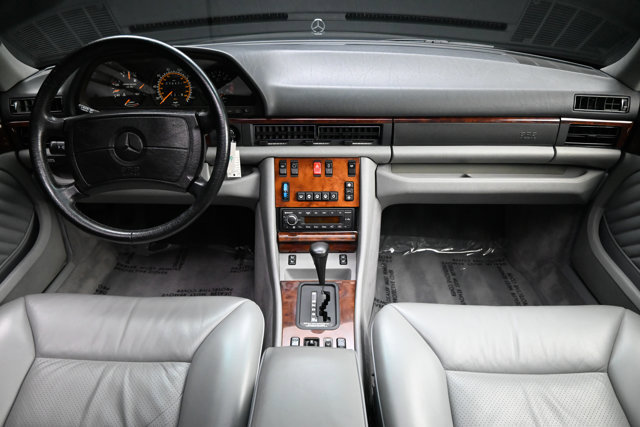 Used 1991 Mercedes-Benz 560 SEL image 3