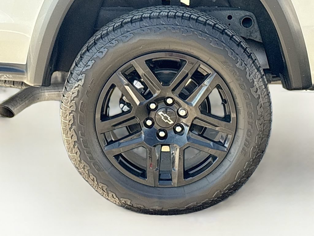 Used 2025 Chevrolet Colorado Trail Boss AWD/4WD image 32