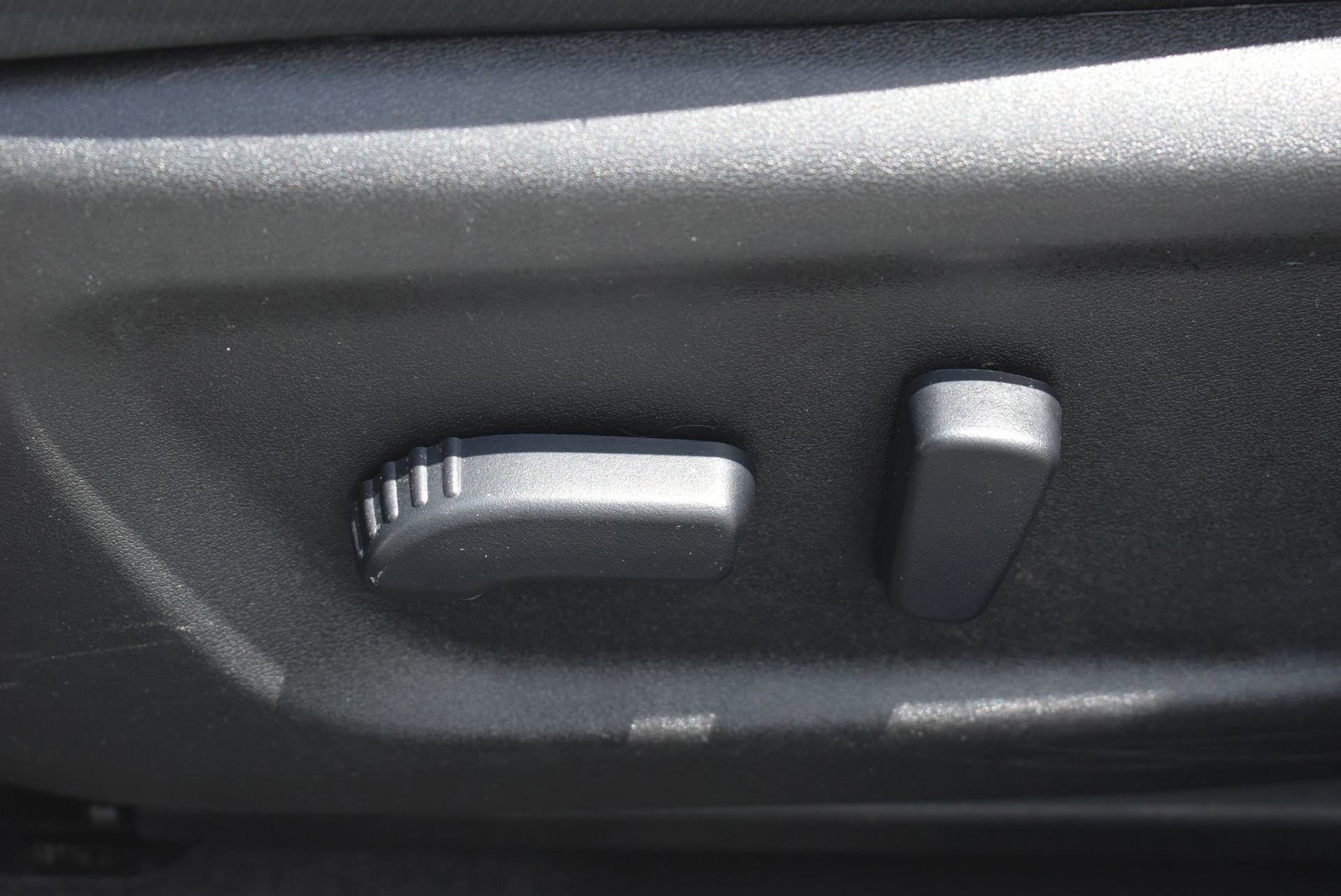 Used 2024 Nissan Altima 2.5 SV FWD image 14