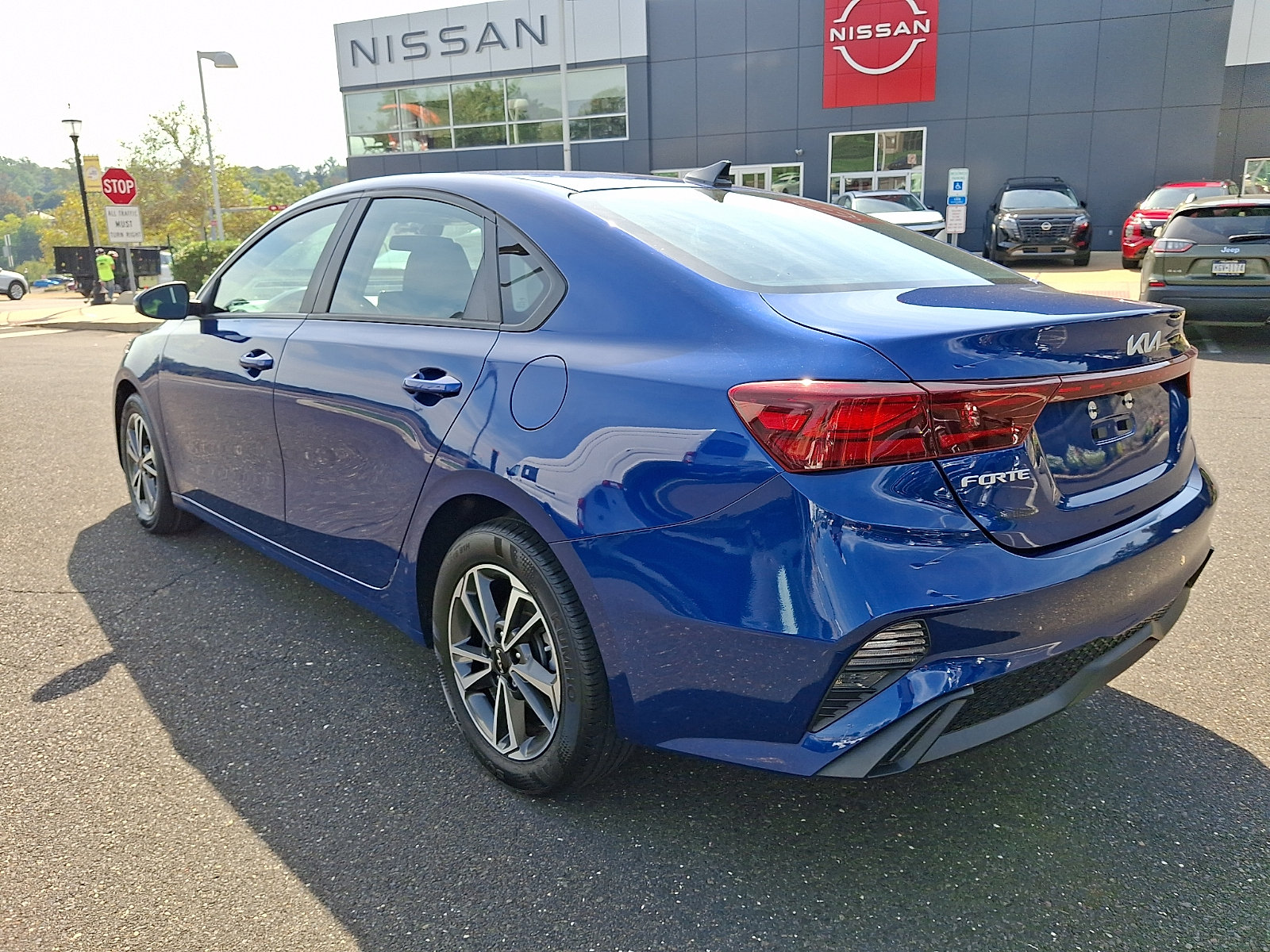 Used 2023 Kia Forte LXS w/ LXS Technology Package FWD image 4