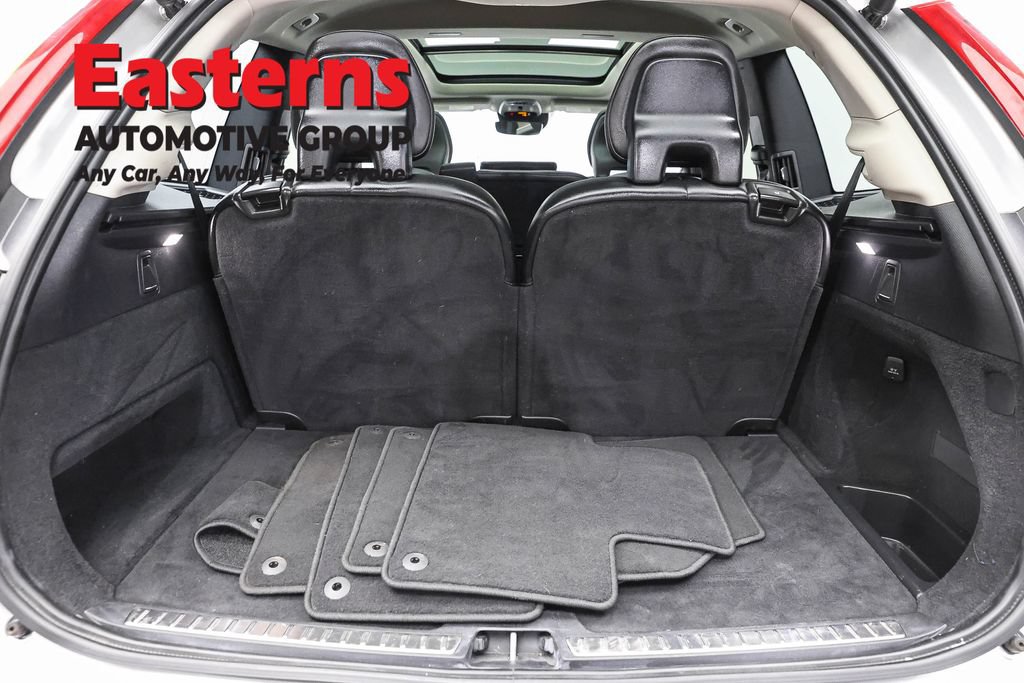 Used 2022 Volvo XC90 T5 Momentum AWD/4WD image 9