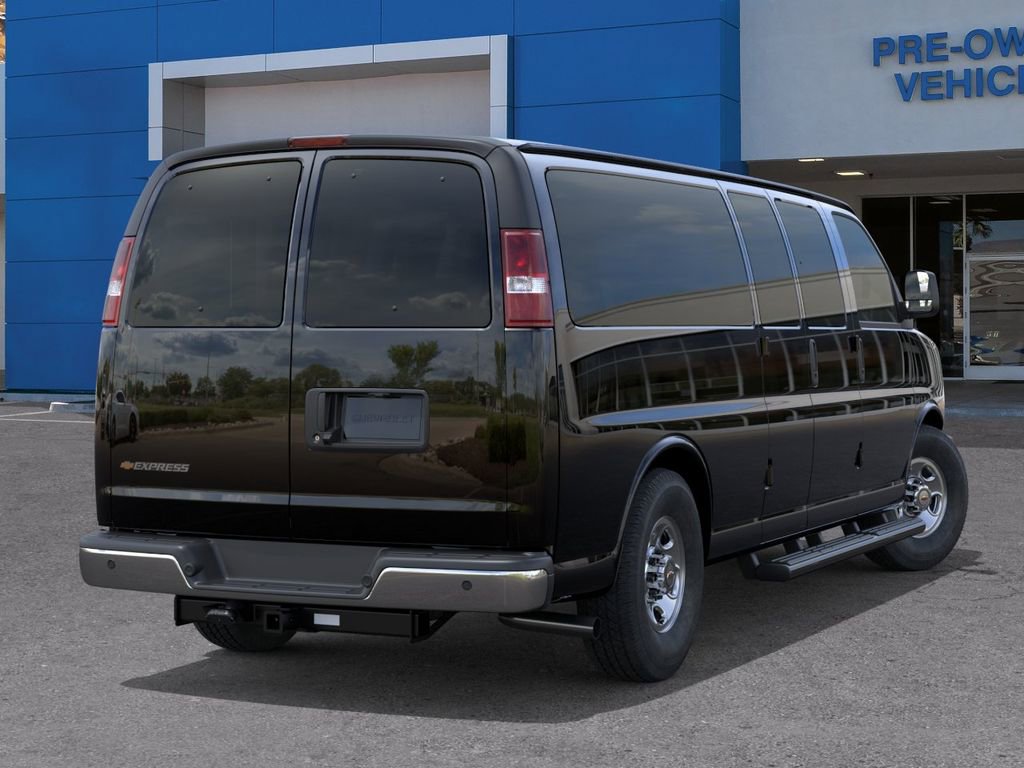 New 2026 Chevrolet Express 3500 LT RWD image 4