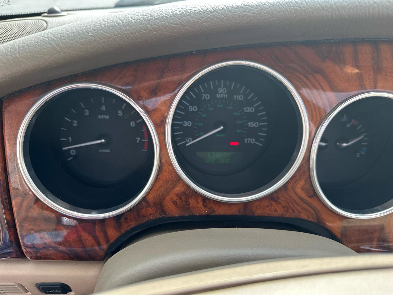 Used 2004 Jaguar XK8 Convertible image 11