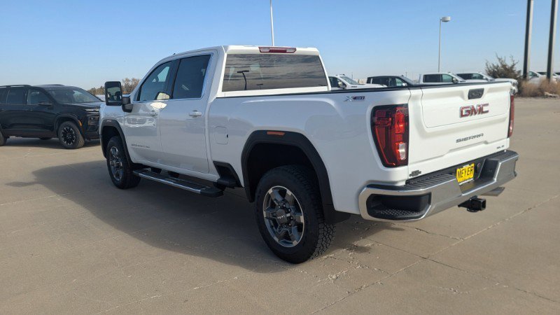 New 2026 GMC Sierra 2500 SLE w/ SLE Value Package; image 5