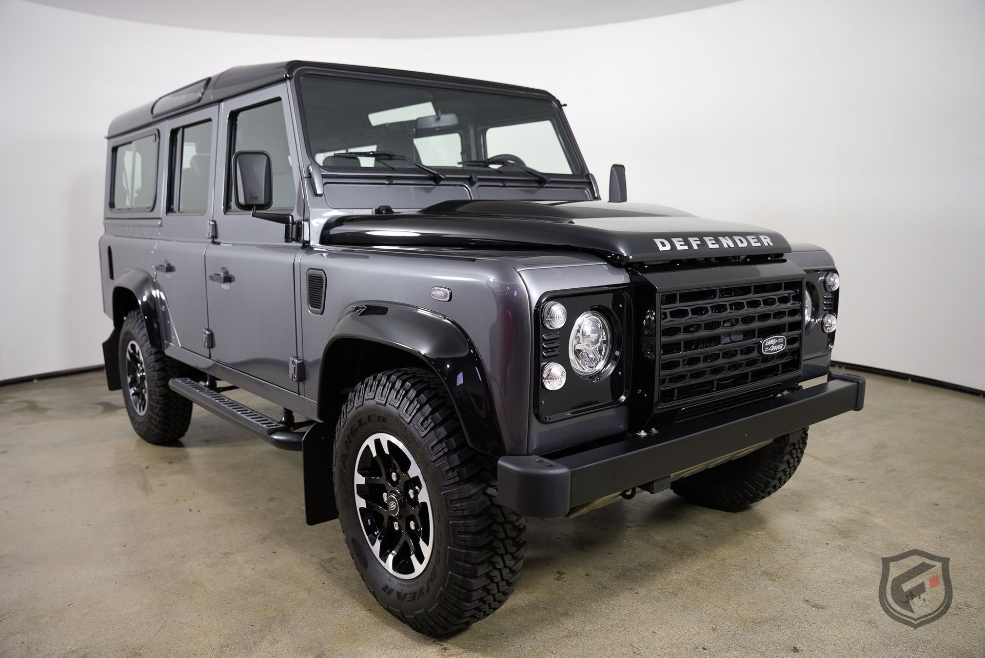 Used 1991 Land Rover Defender 110 image 2