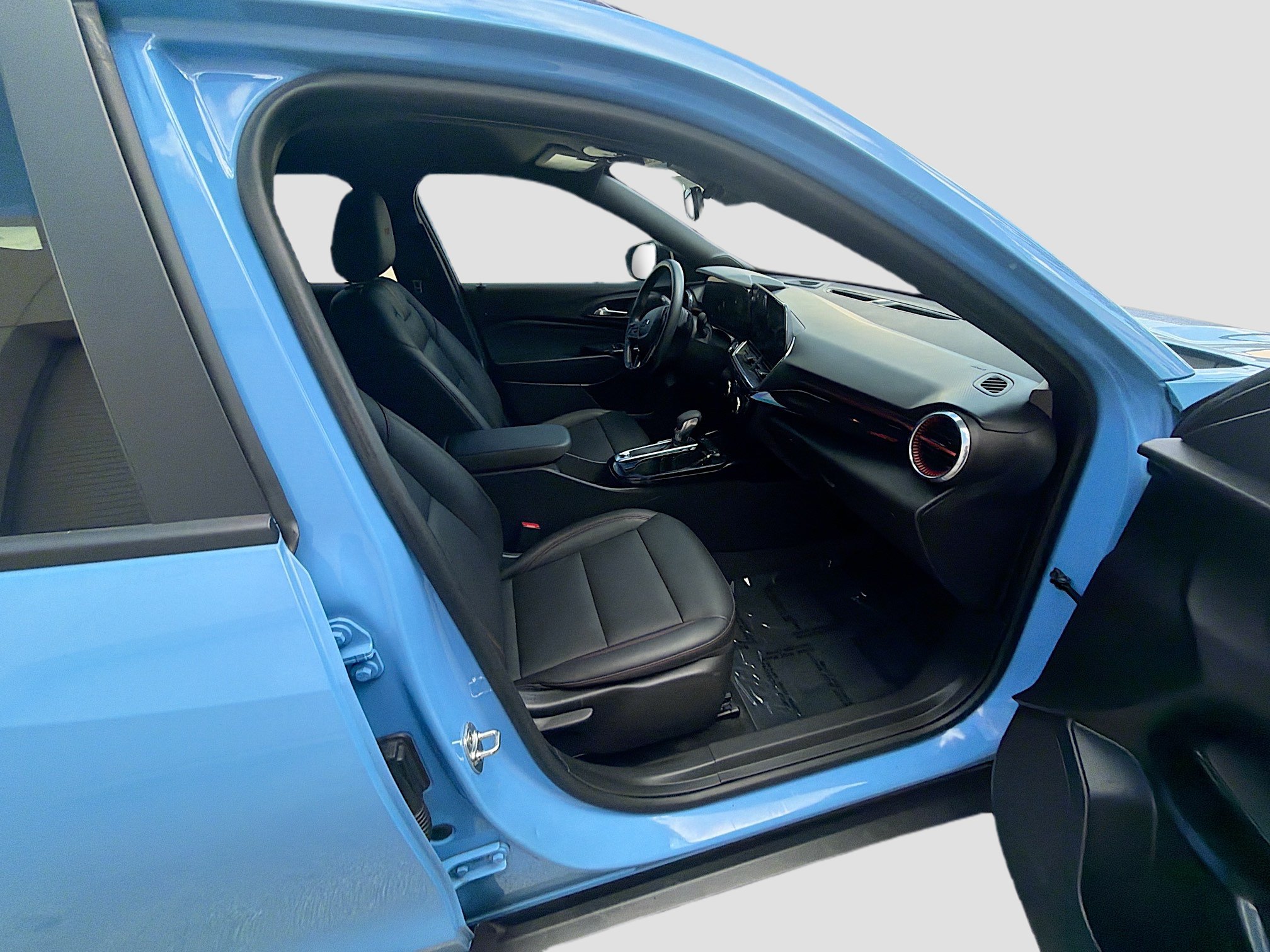 Used 2024 Chevrolet Trax RS FWD image 28