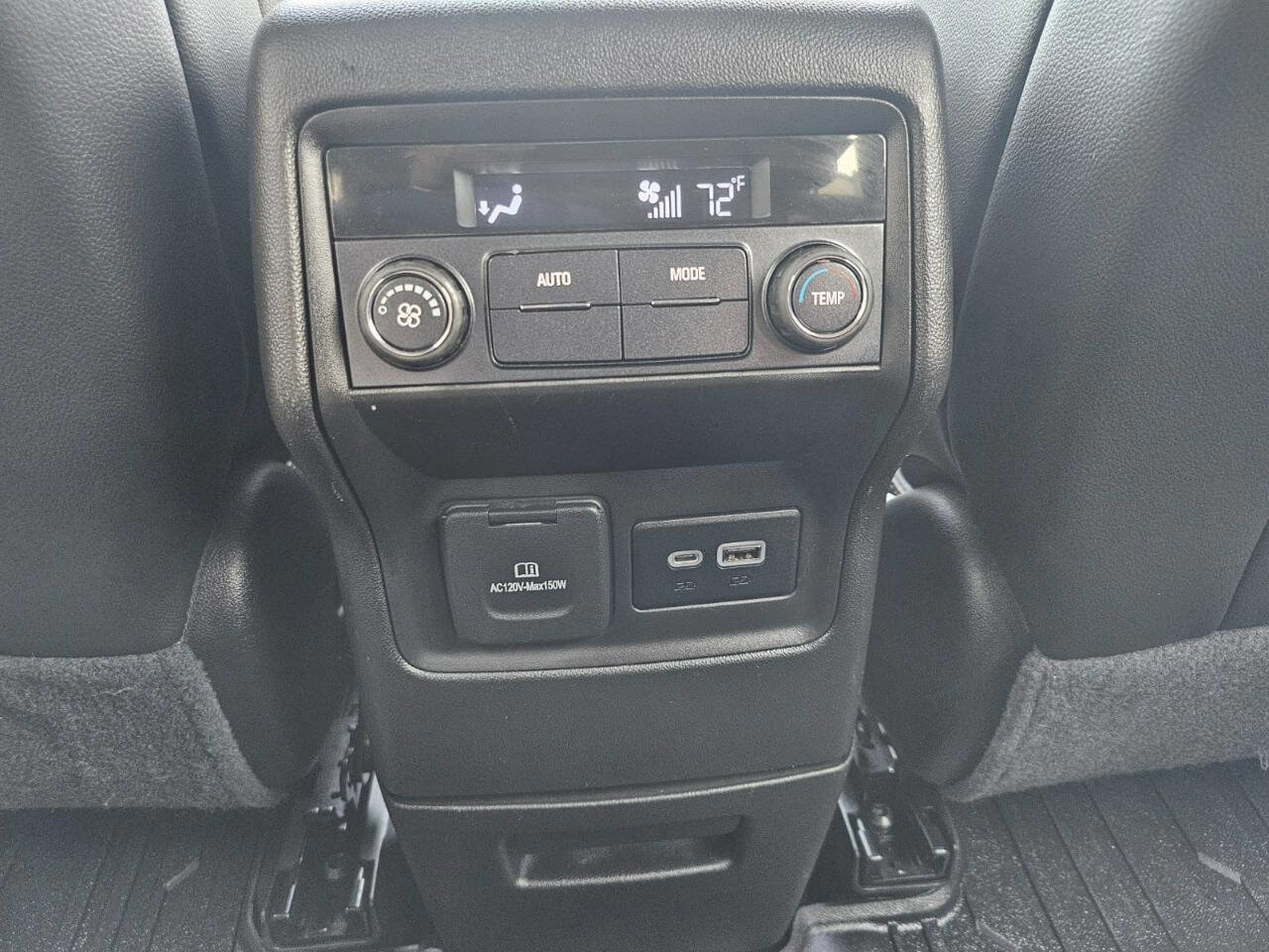Used 2022 GMC Acadia SLT w/ LPO, Floor Liner Package image 24