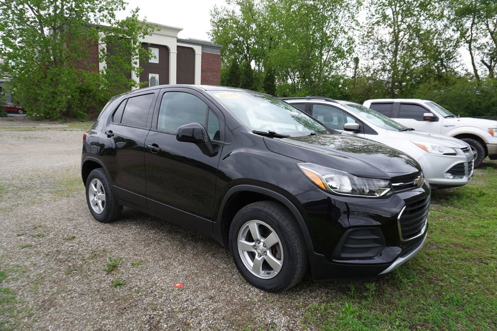 Used 2020 Chevrolet Trax LS w/ Tint and Cruise Package AWD/4WD image 10