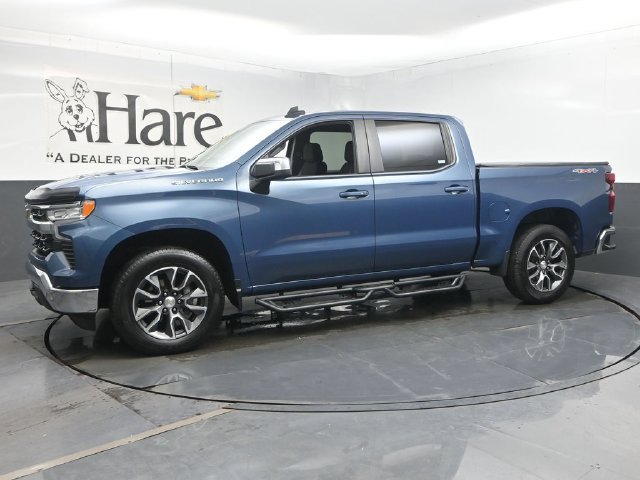Used 2024 Chevrolet Silverado 1500 LT AWD/4WD image 36