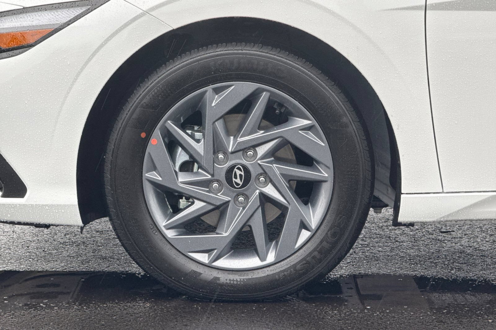 New 2026 Hyundai Elantra Hybrid FWD image 23