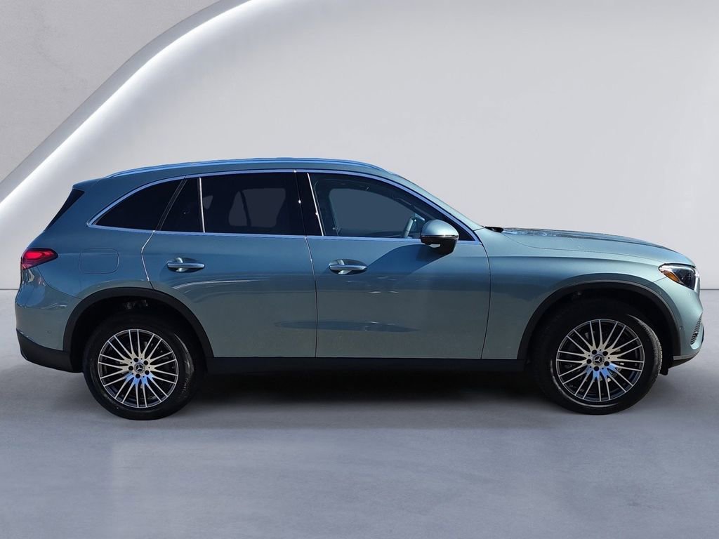 New 2026 Mercedes-Benz GLC 300 4MATIC image 3