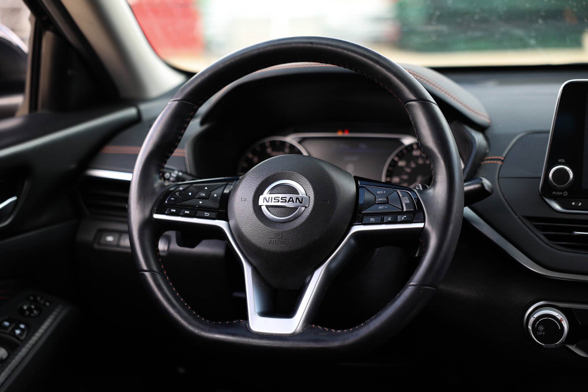 Used 2020 Nissan Altima 2.5 SR FWD image 34