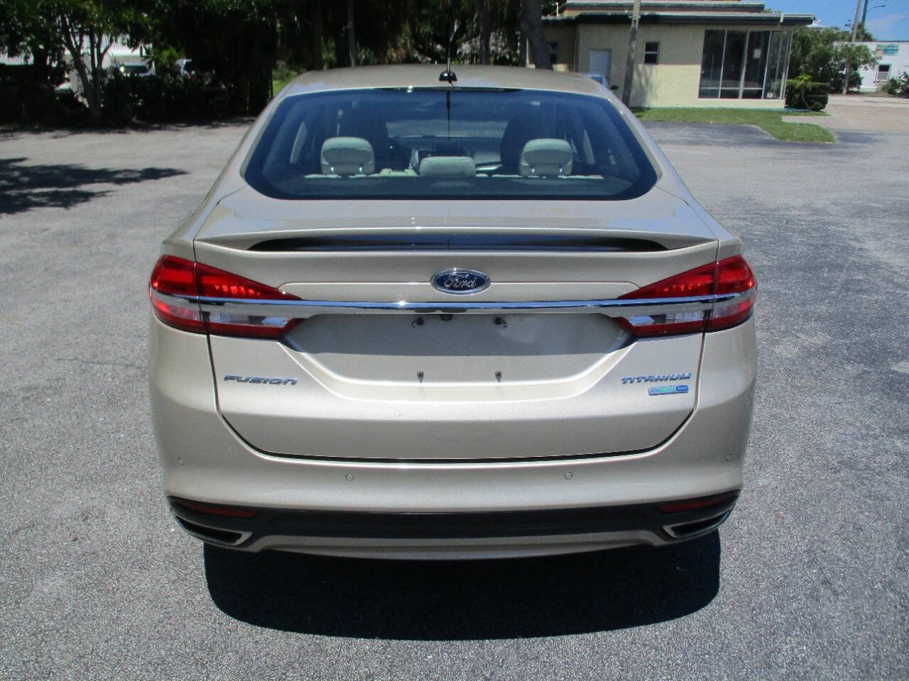 Used 2017 Ford Fusion Titanium AWD/4WD image 7