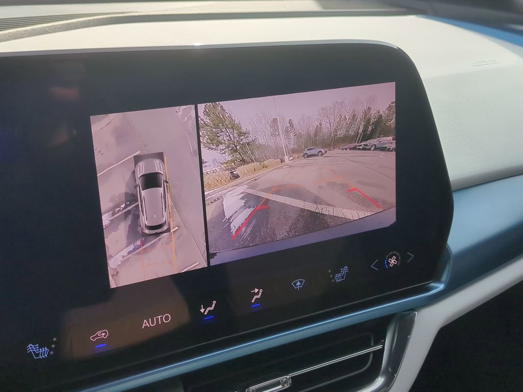 Used 2025 Chevrolet Equinox EV LT image 20