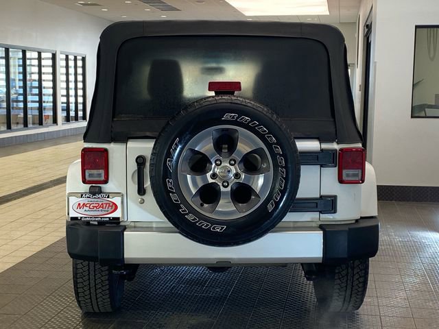 Used 2017 Jeep Wrangler Unlimited Sahara w/ Connectivity Group image 5