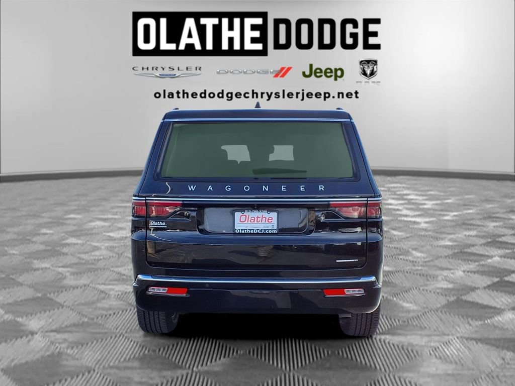 Certified 2024 Jeep Wagoneer Series II w/ Flexible Seating Group AWD/4WD image 31