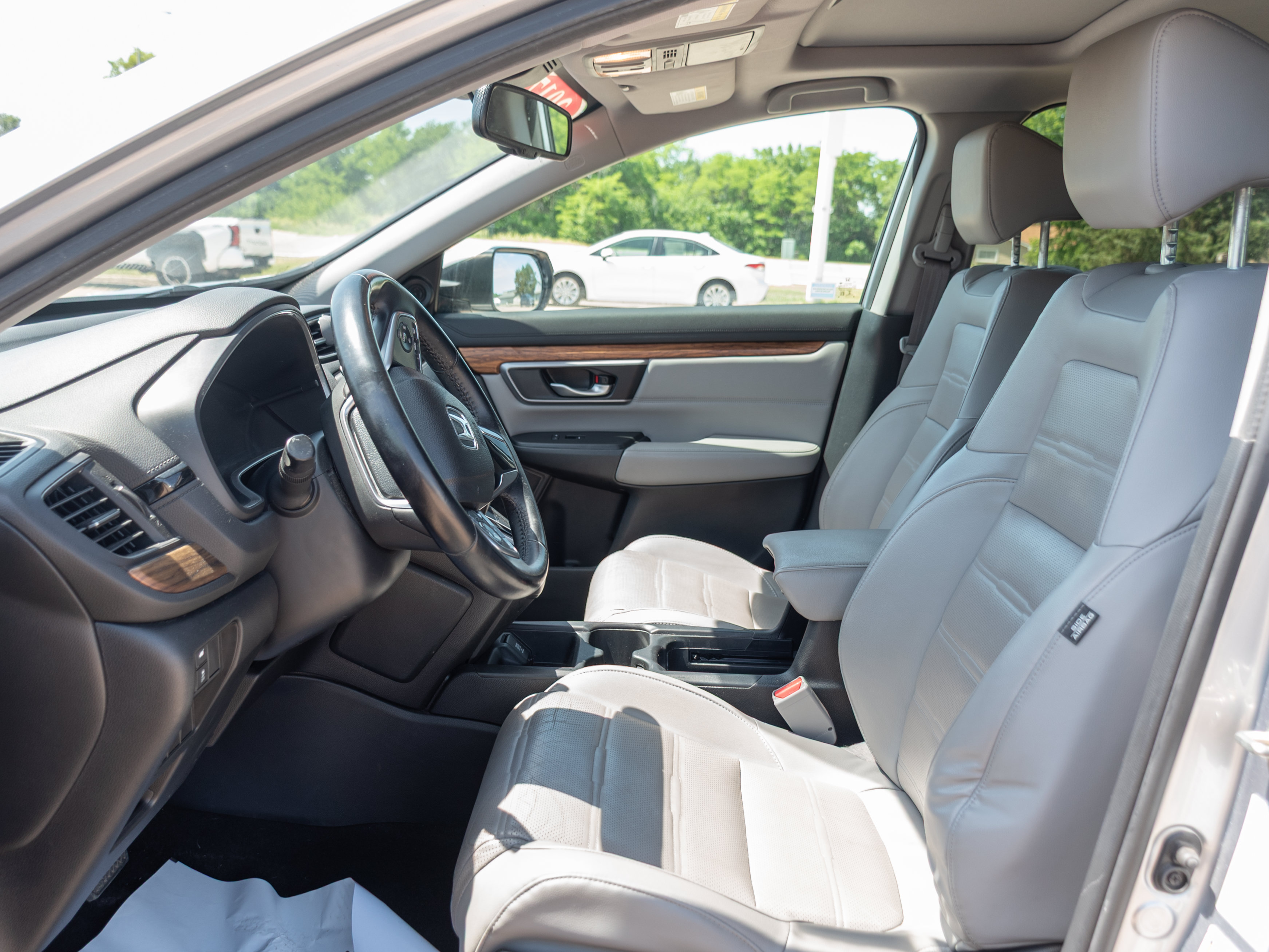 Used 2017 Honda CR-V Touring image 8