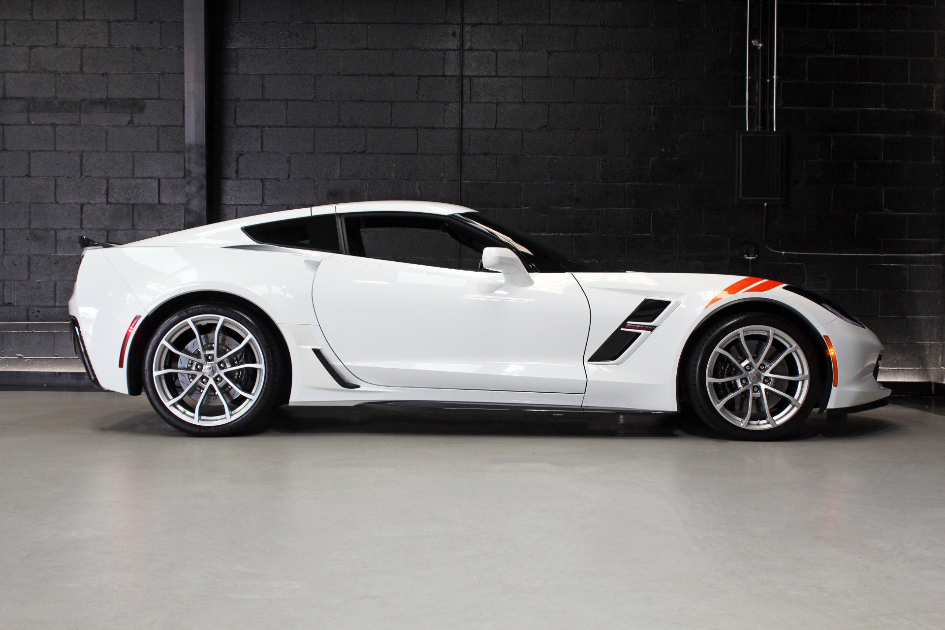 Used 2019 Chevrolet Corvette Grand Sport RWD image 25