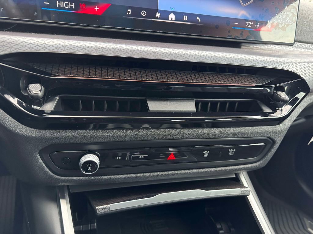 Certified 2025 BMW 430i xDrive Coupe w/ Convenience Package image 15