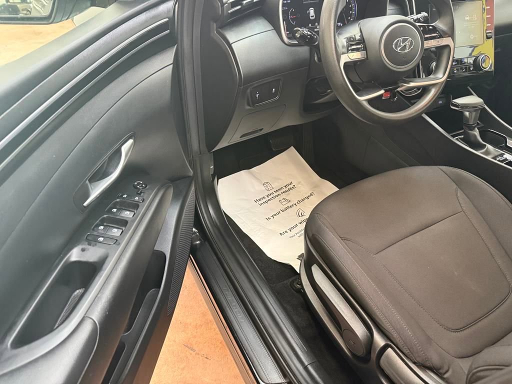 Used 2024 Hyundai Tucson SE image 11