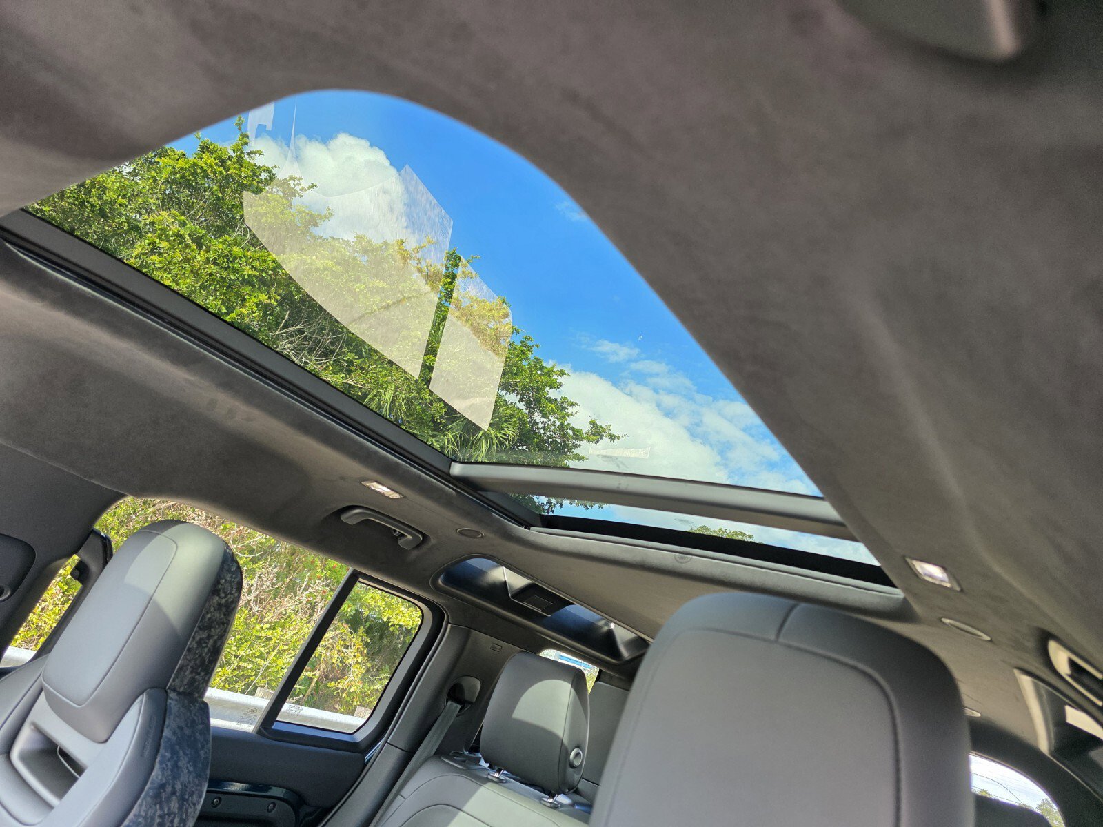 New 2026 Land Rover Defender 110 OCTA image 20